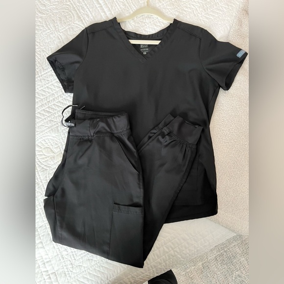 Med Couture Other - Medcouture scrub set